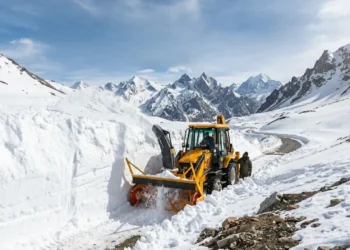 Snow Removal Work Begins on NH-03