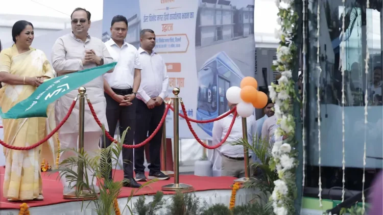 Rekha Gupta Electric Bus Launch